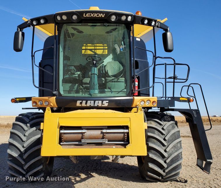 image for item DF4610 2011 Claas Lexion 740  combine