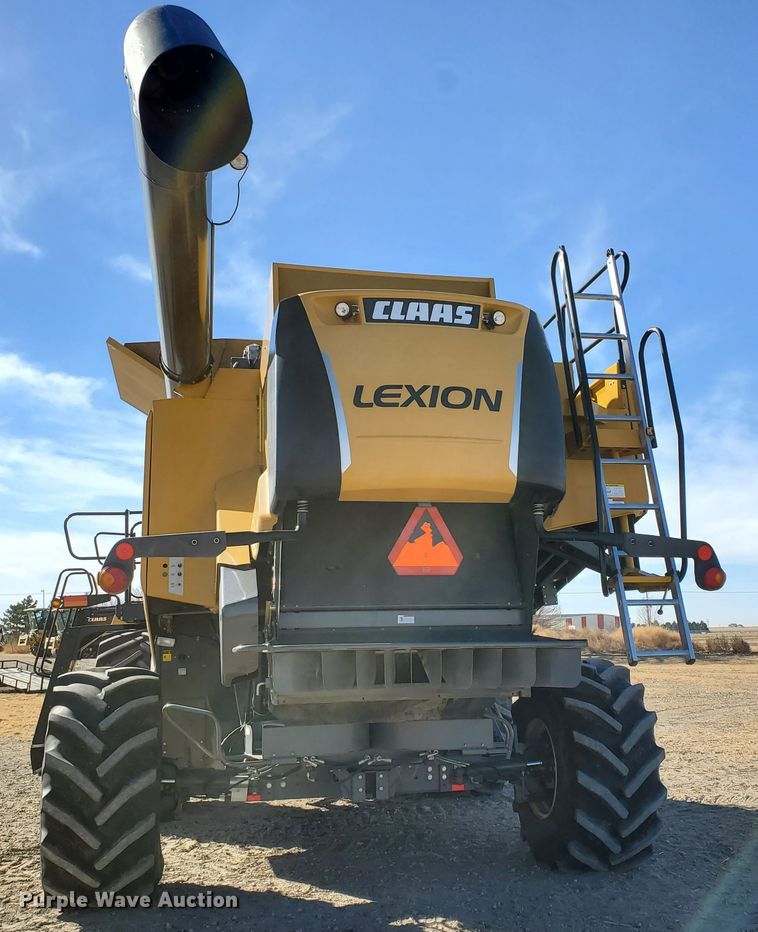 image for item DF4610 2011 Claas Lexion 740  combine