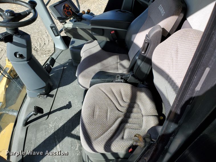 image for item DF4610 2011 Claas Lexion 740  combine