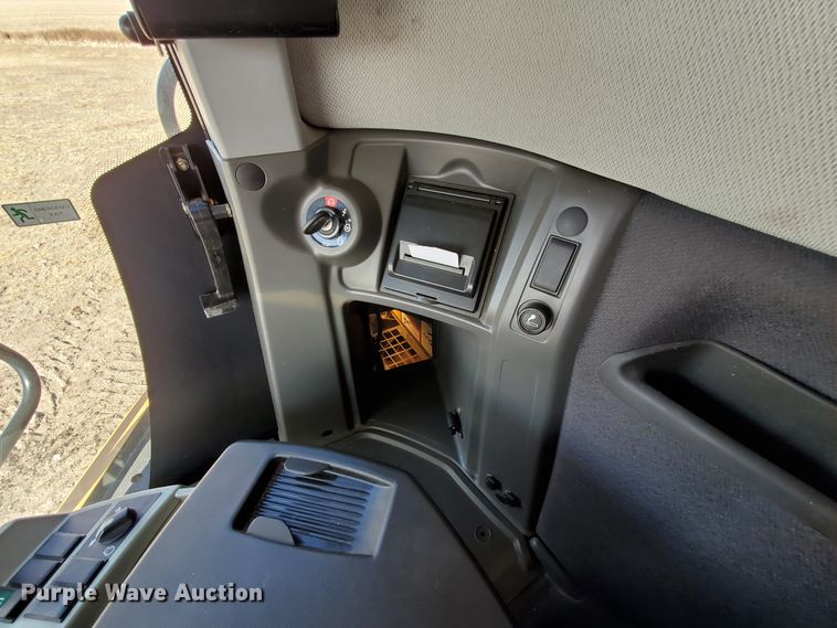 image for item DF4610 2011 Claas Lexion 740  combine