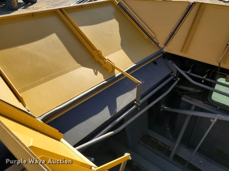 image for item DF4610 2011 Claas Lexion 740  combine