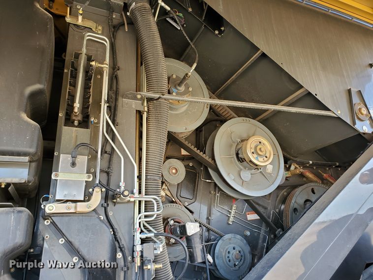 image for item DF4610 2011 Claas Lexion 740  combine