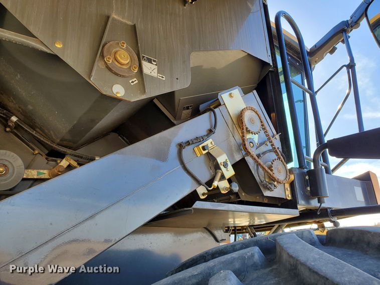 image for item DF4610 2011 Claas Lexion 740  combine