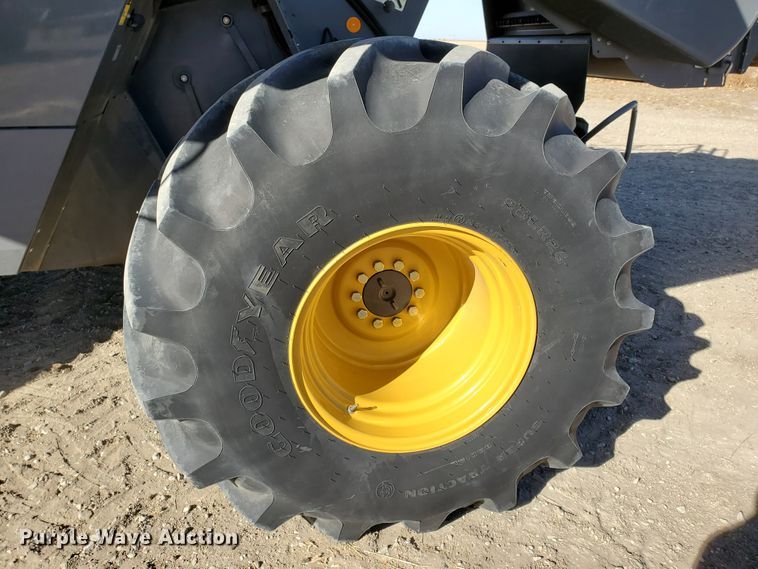 image for item DF4610 2011 Claas Lexion 740  combine