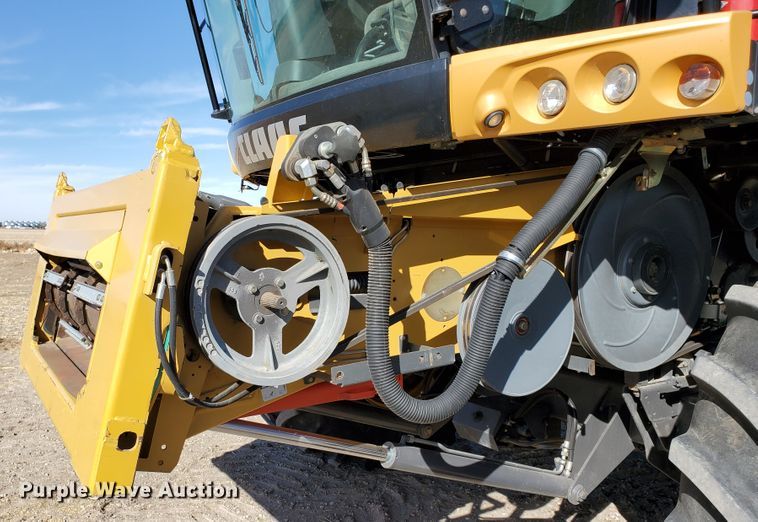 image for item DF4610 2011 Claas Lexion 740  combine