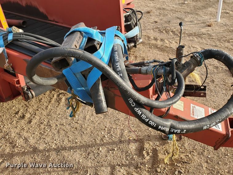 image for item DF4614 2005 H&S TWM12 hay merger