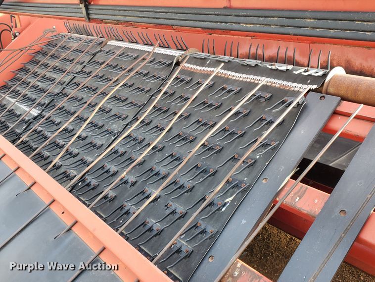 image for item DF4614 2005 H&S TWM12 hay merger