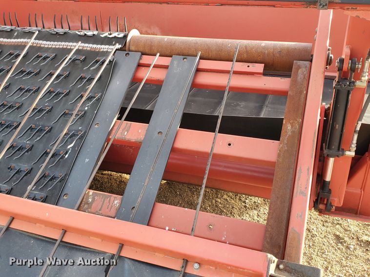 image for item DF4614 2005 H&S TWM12 hay merger