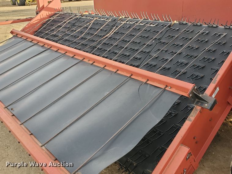 image for item DF4614 2005 H&S TWM12 hay merger