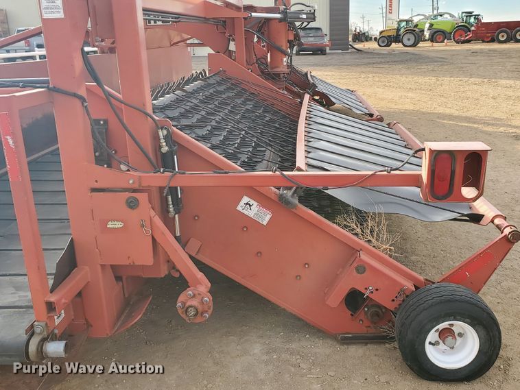 image for item DF4614 2005 H&S TWM12 hay merger