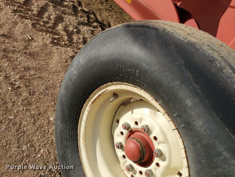 image for item DF4614 2005 H&S TWM12 hay merger