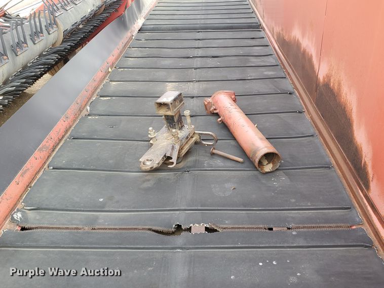 image for item DF4614 2005 H&S TWM12 hay merger