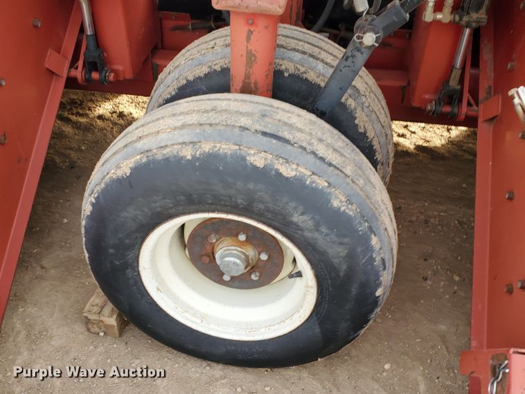 image for item DF4614 2005 H&S TWM12 hay merger