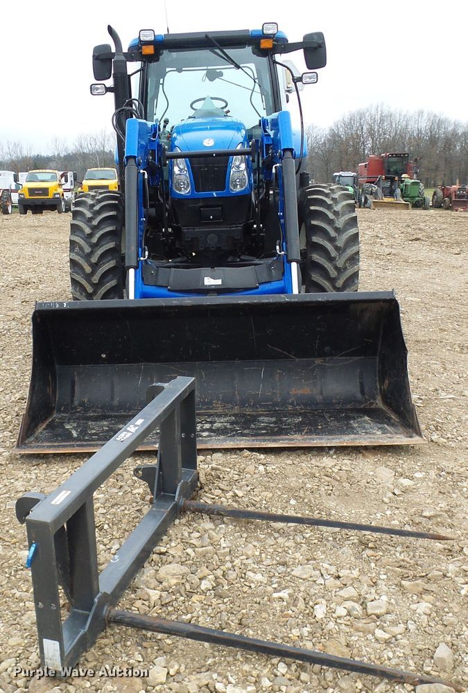 image for item DG2129 2011 New Holland T6050  MFWD tractor