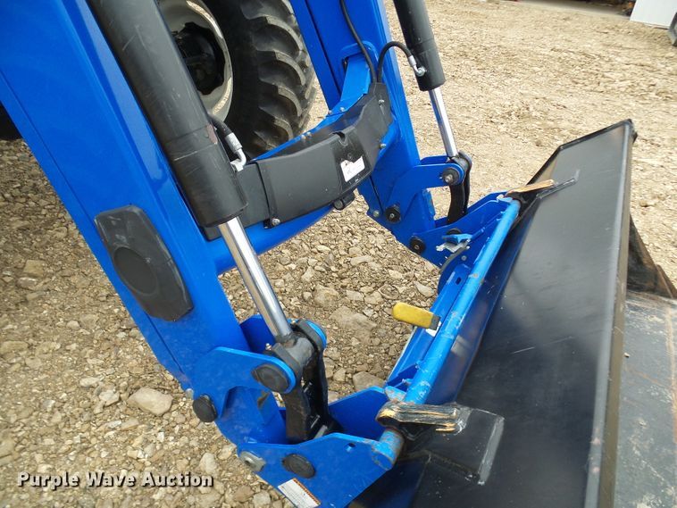 image for item DG2129 2011 New Holland T6050  MFWD tractor