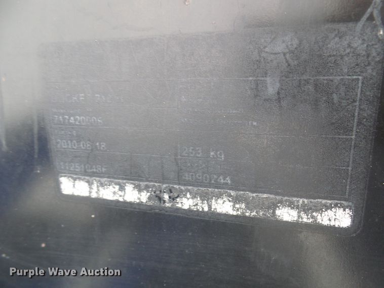 image for item DG2129 2011 New Holland T6050  MFWD tractor