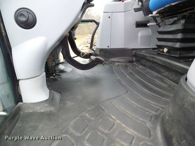 image for item DG2129 2011 New Holland T6050  MFWD tractor