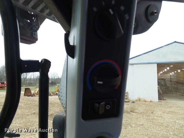 image for item DG2129 2011 New Holland T6050  MFWD tractor