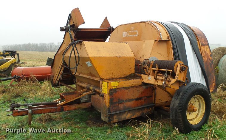 image for item DG2135 Kelly-Ryan Big Bagger 2W88 silage bagger
