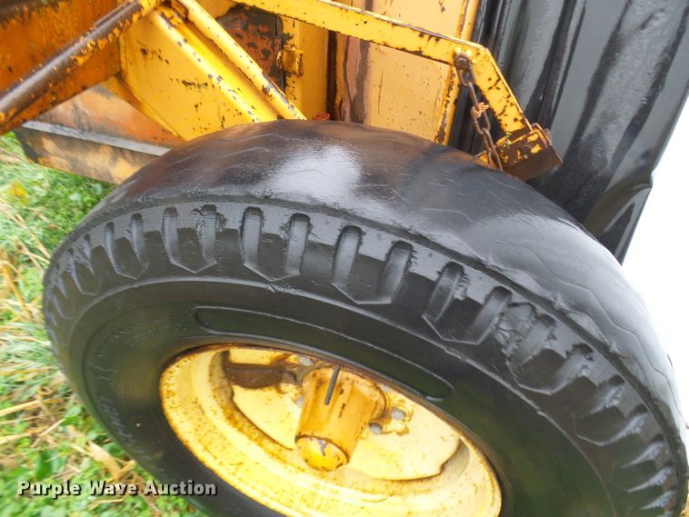 image for item DG2135 Kelly-Ryan Big Bagger 2W88 silage bagger