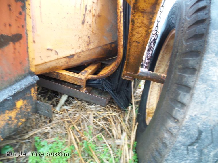 image for item DG2135 Kelly-Ryan Big Bagger 2W88 silage bagger