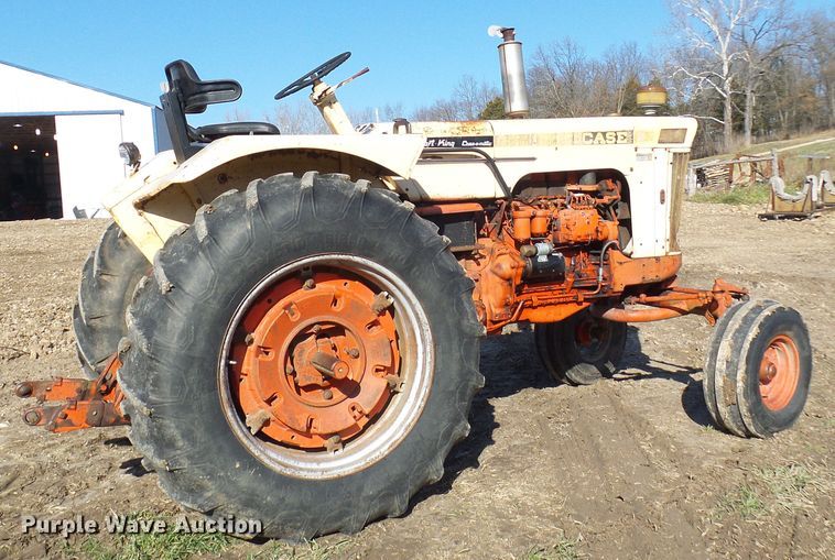 image for item DG2149 Case 831C  tractor