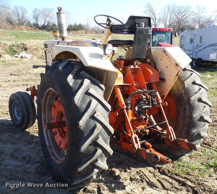 image for item DG2149 Case 831C  tractor