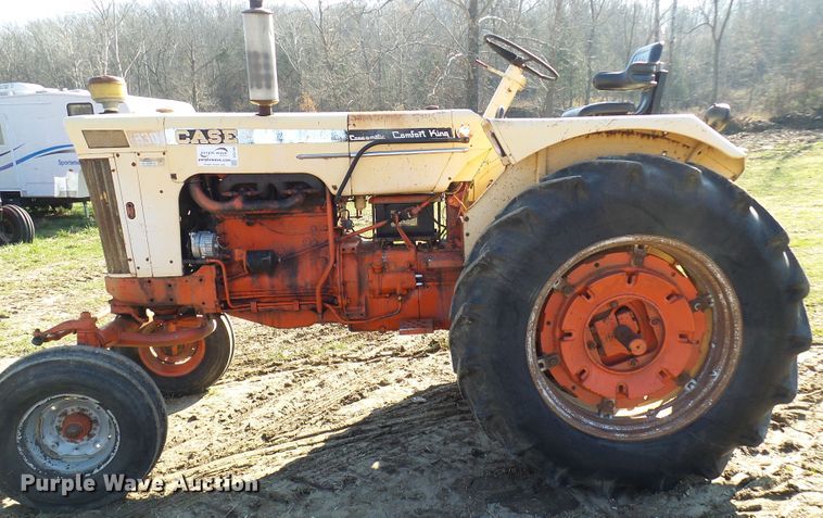 image for item DG2149 Case 831C  tractor