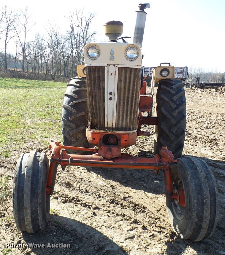 image for item DG2149 Case 831C  tractor