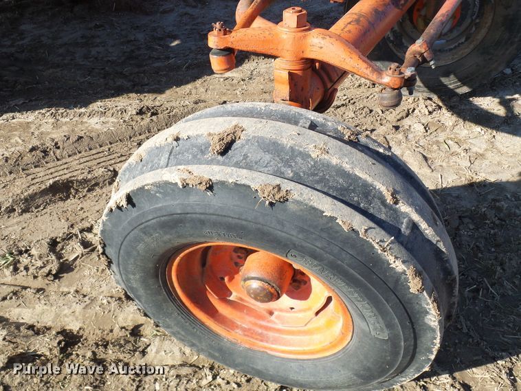 image for item DG2149 Case 831C  tractor