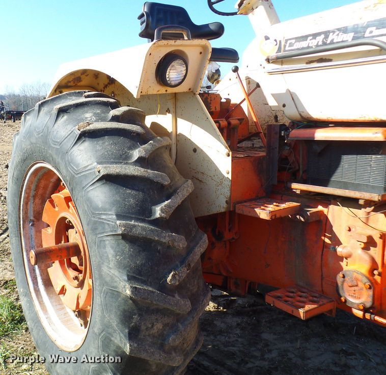 image for item DG2149 Case 831C  tractor