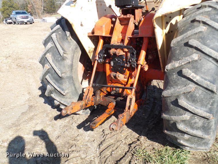 image for item DG2149 Case 831C  tractor