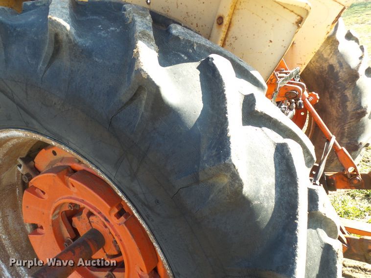 image for item DG2149 Case 831C  tractor