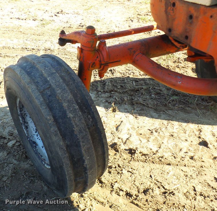image for item DG2149 Case 831C  tractor