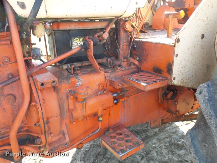 image for item DG2149 Case 831C  tractor