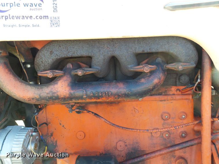 image for item DG2149 Case 831C  tractor