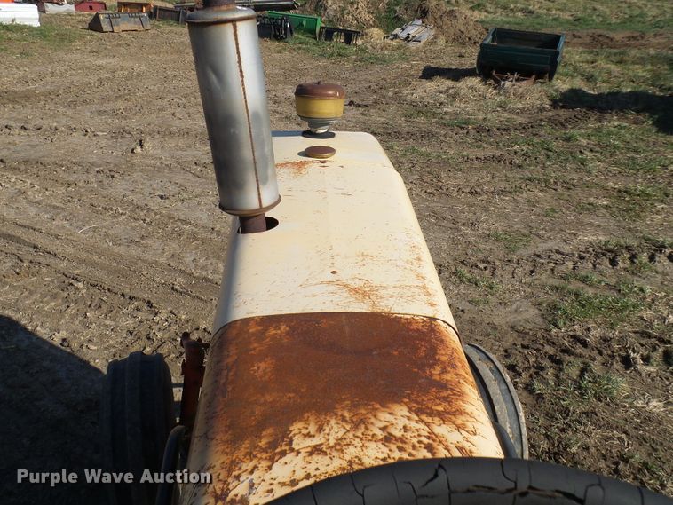 image for item DG2149 Case 831C  tractor