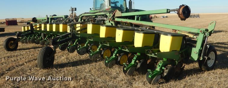 image for item DG4660 John Deere 7300  no-till planter