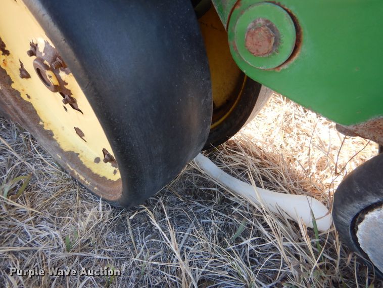 image for item DG4660 John Deere 7300  no-till planter