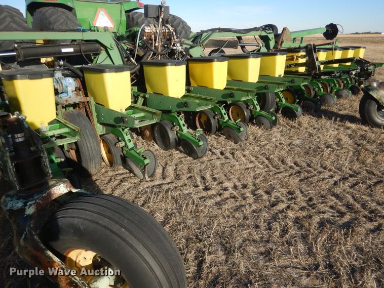 image for item DG4660 John Deere 7300  no-till planter