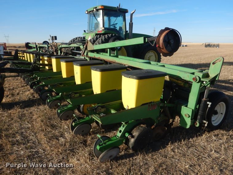 image for item DG4660 John Deere 7300  no-till planter