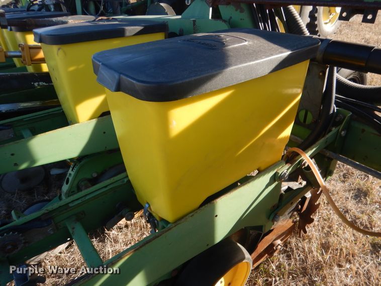 image for item DG4660 John Deere 7300  no-till planter