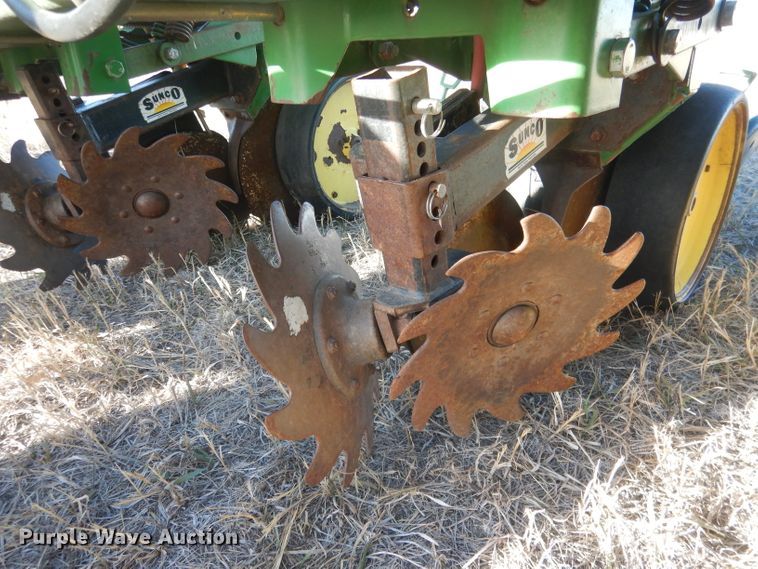 image for item DG4660 John Deere 7300  no-till planter