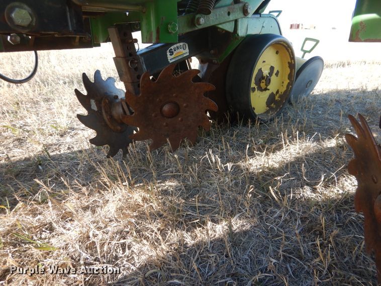 image for item DG4660 John Deere 7300  no-till planter