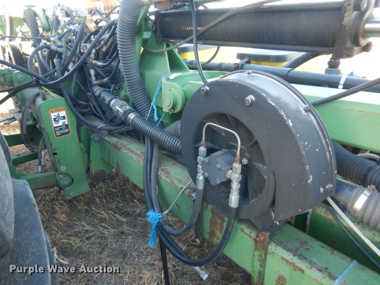 image for item DG4660 John Deere 7300  no-till planter