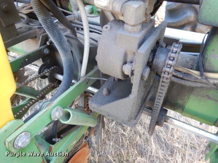 image for item DG4660 John Deere 7300  no-till planter