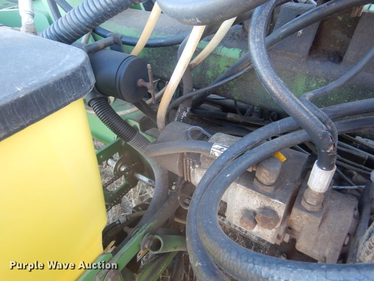image for item DG4660 John Deere 7300  no-till planter