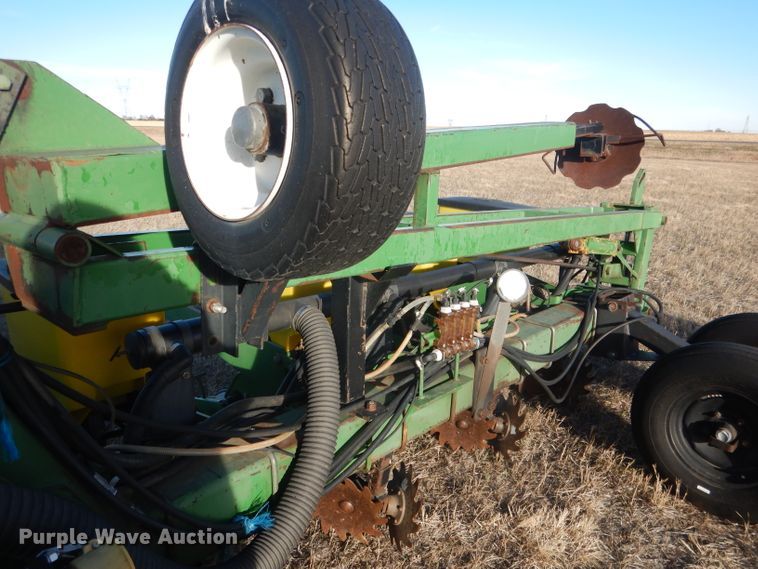 image for item DG4660 John Deere 7300  no-till planter