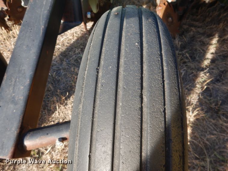 image for item DG4660 John Deere 7300  no-till planter