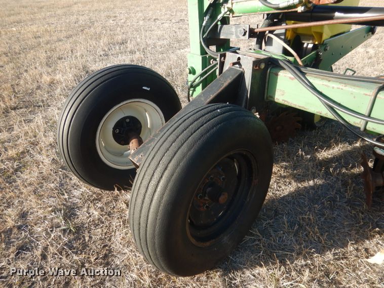 image for item DG4660 John Deere 7300  no-till planter